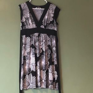 Speechless black and white floral dress size large
